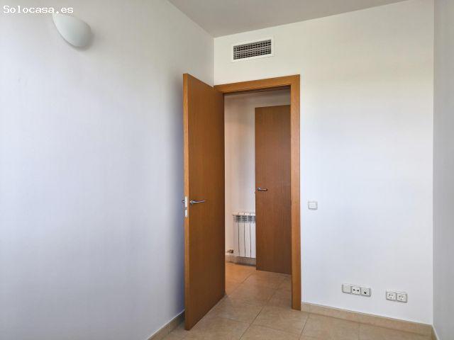 Tu nuevo hogar en Tarragona te espera: amplio, luminoso, con terraza y piscina!