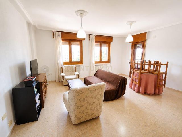 Tu nuevo hogar en el corazón de Cáceres | Alquiler