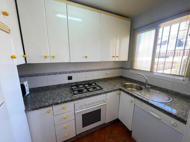 Tu Nuevo Hogar en El Portil: Terraza, Luz y Ubicación Inmejorable”
