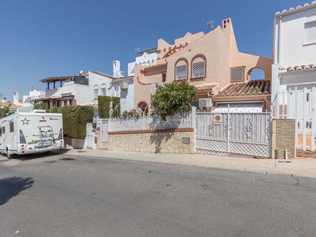 Tu nuevo hogar en Huétor Vega: amplitud, tranquilidad y unas vistas que enamoran