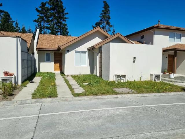 Tu Nuevo Hogar En Los Avellanos: Patio Y Aire Acondicionado