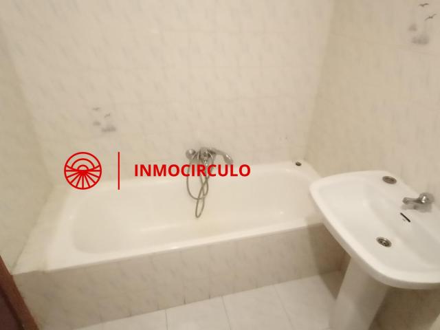 ¡Tu Nuevo Hogar Espera! Acogedor Piso de Dos Dormitorios