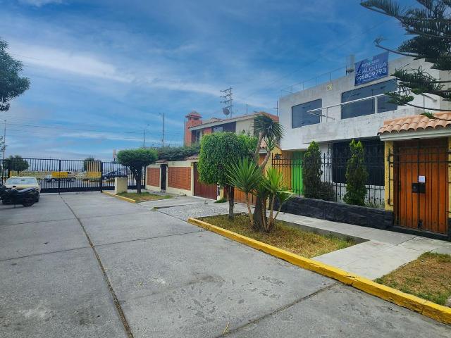 ¡TU NUEVO HOGAR ESPERA POR TI! ALQUILA CASA AMPLIA EN LA CANTUTA, CERCA DE TODO