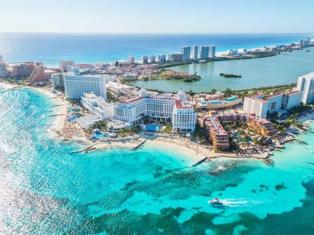 Tu oasis de confort| Hermoso Departamento 2BR Con Jardin Privado| CANCUN