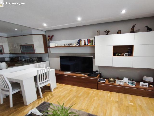 ? ¡TU OPORTUNIDAD EN SALBURUA! 85m2 3 habitaciones, SUR, garaje y trastero incl. Urbanización zona
