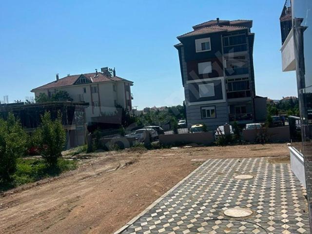 TUĞRA EMLAKTAN SATILIK 1+1 DAİRE