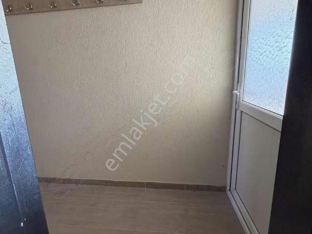 Tuğradan Cuma Pazarı Mevkii 2+0 Eşyalı Kiralık