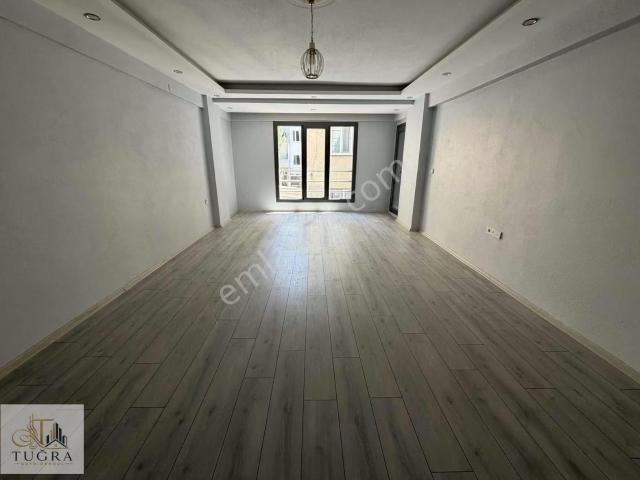 Tuğradan Diş Hastanesi Civarı 3+1 Kiralık Daire