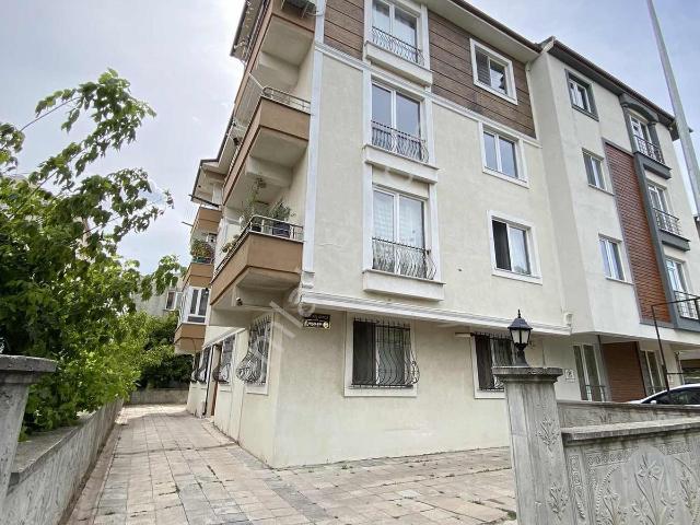 Tuğradan Kıvanç Sitesi Civarı 2+1 İskanlı Daire