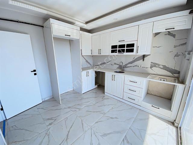 Tuğra'dan Reşadiye Mahallesin'de Satılık Sıfır 4+1 Dubleks Daire