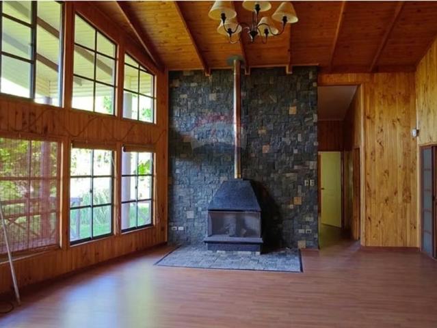 ¡Tu refugio de lujo ideal en el peral! 5 Dormitorios por 250000. 00 en Pencahue