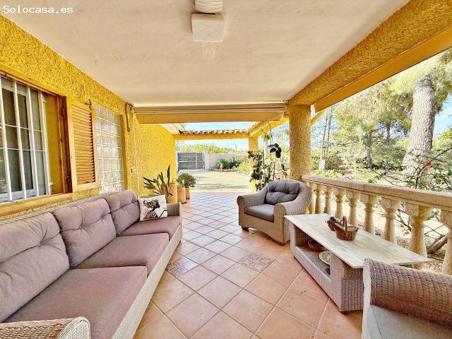 Tu refugio junto a la Sierra Calderona: 5 habitaciones, gran parcela y vida al aire libre en Olocau