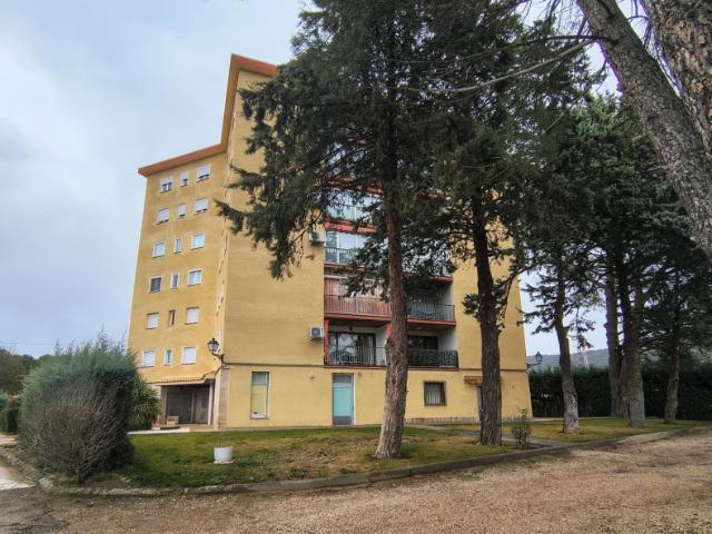 Despierta junto al embalse: tu refugio en Sacedón