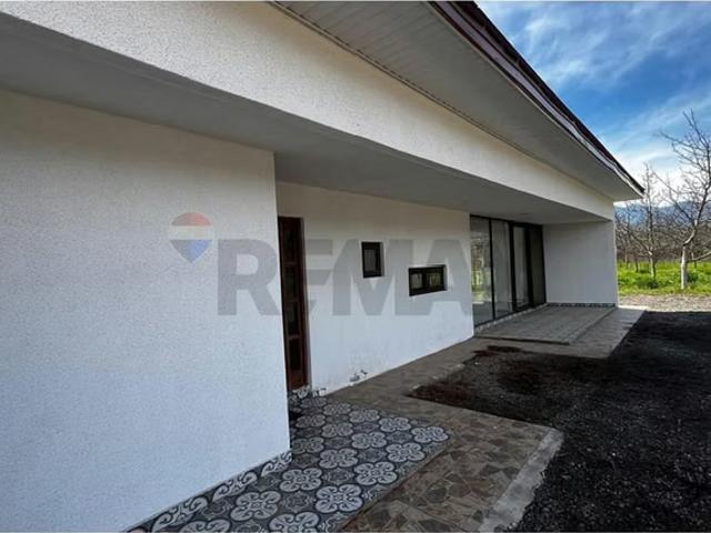 Tu refugio perfecto en huelquen, buin 4d 3b. 4 dormitorios por 8700.00 en Buin