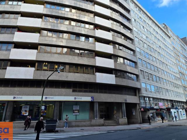 ¡Tu refugio perfecto en la Plaza de Pontevedra! 2 dormitorios 2 baños, Plaza de garaje opcional