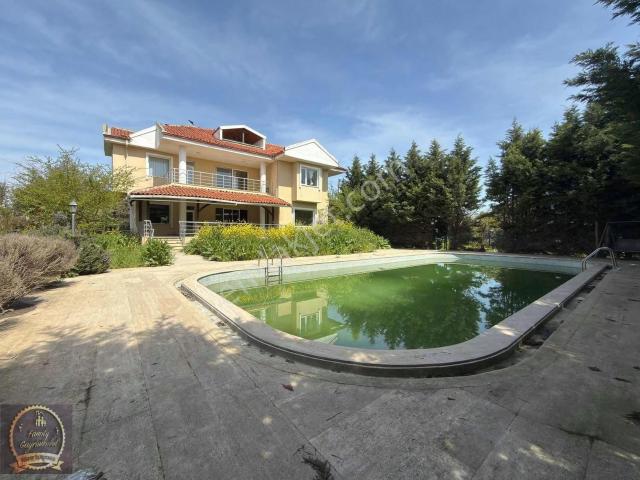 Tüm Ticari Faaliyetlere Uygun Kiralık Villa