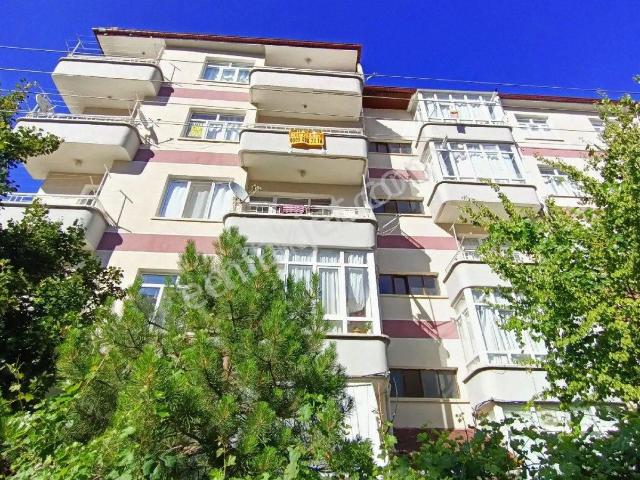 Tunçez Gm Perşembe Pz. Cvr. Satılık Geniş 2+1 Arakat Bakımlı Daire