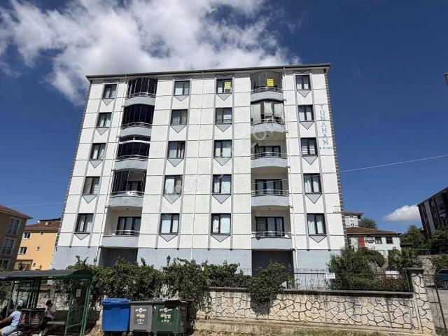 Tunahan Sitesi Satılık 3+1 Ebeveyn Banyolu Geniş Satılık Daire