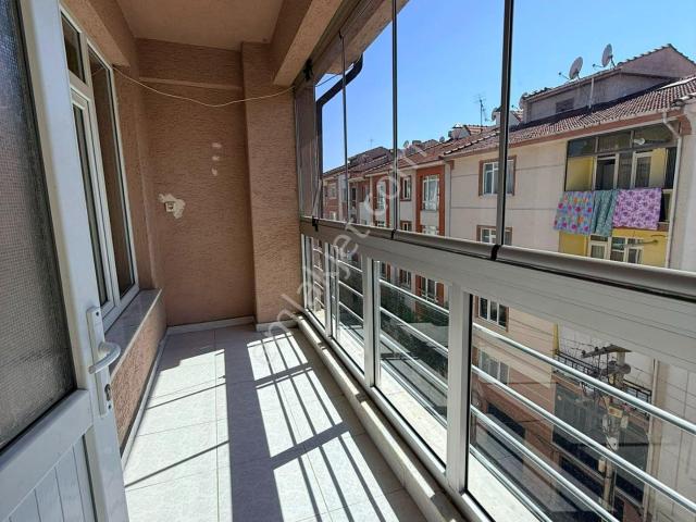 Tunalı Mahallesi 2+1 Cam Balkonlu Kiralık Daire