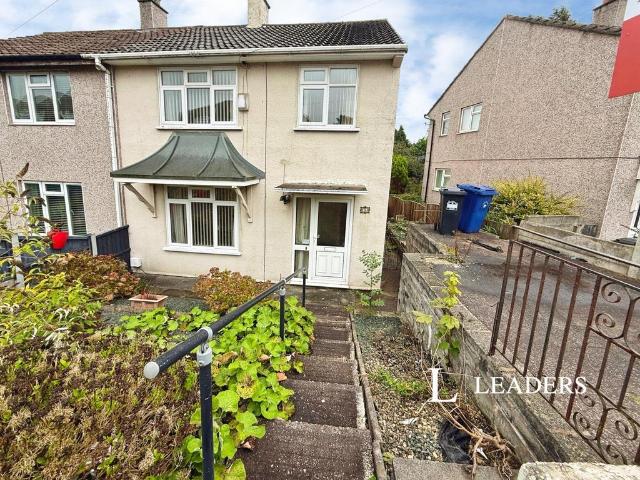 Tunbridge Drive, Newcastle. 3 bed semi detached house to rent £900 pcm £208 pw