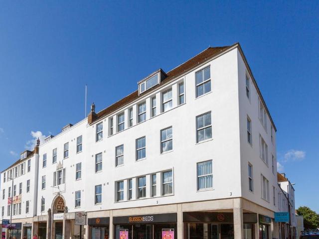 Tunbridge Wells TN1 2 bed flat to rent £1,600 pcm £369 pw