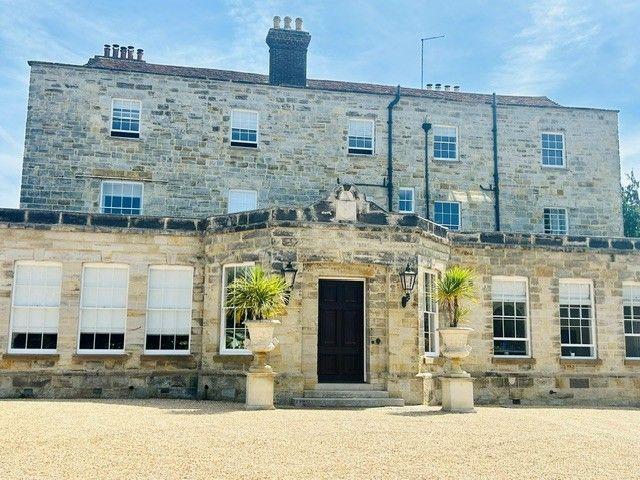 Tunbridge Wells TN3, 3 bed flat to rent, £2,500 pcm | PrimeLocation