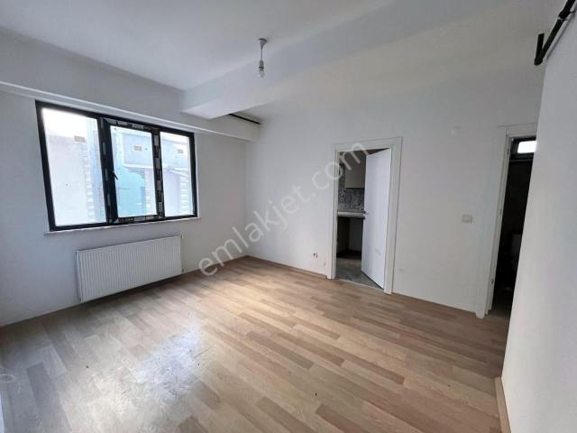 Tuncay'dan Şişli'de Sıfır Binada Ara Kat 1+1 Eşyasız
