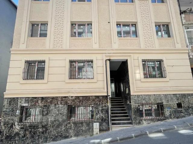 Tuncay'dan Şişli'de Sıfır Binada Sıfır Eşyalı Faturalar Dahil1+0