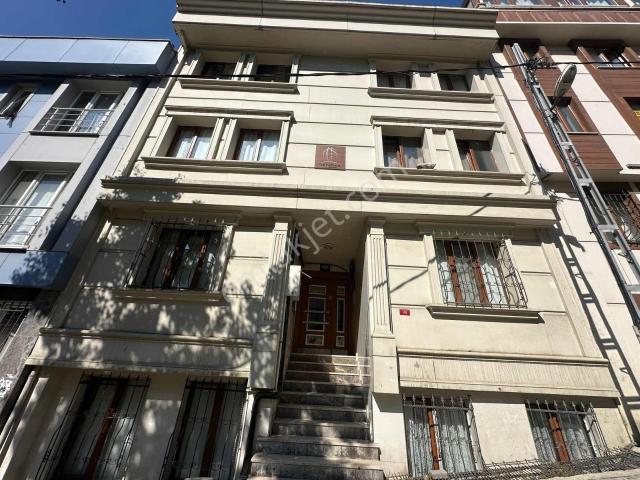 Tuncaydan Metro Metrobüse 12 Dk Mesafede Full Eşyalı 1+1 Daire
