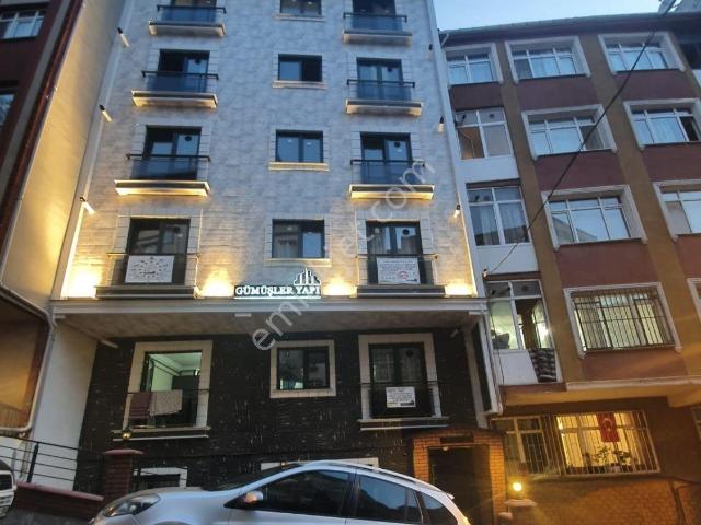 Tuncay'dan Mecidiyeköy'de Yeni Binada Cadde Üzerinde 1+1 Eşyalı