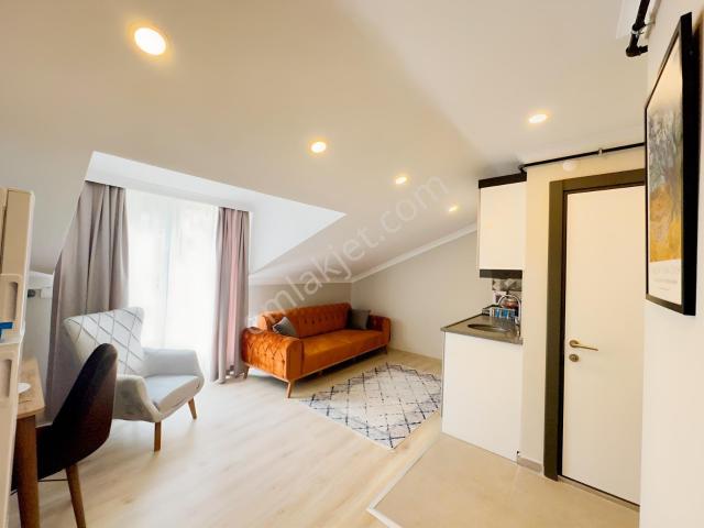 Tuncaydan Yeni Bina M2 m7 Metro büs 13dk Teraslı Eşyalı 1+1daire