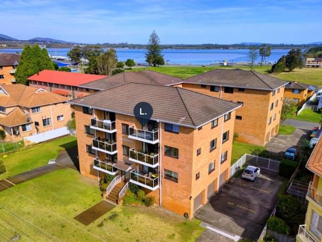 Tuncurry North Facing Unit Sunshine and Security!
