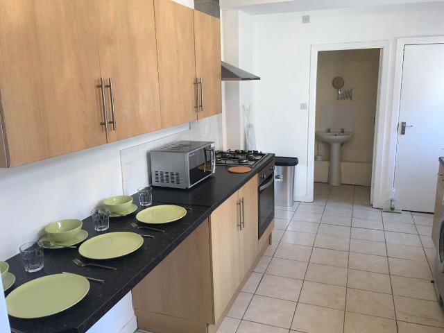 Tune Street, Barnsley, Barnsley S70, 5 bed shared accommodation to rent, £412 pcm | PrimeLocation