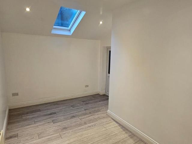 Tunley Road, London NW10 1 bed house of multiple occupation to rent £750 pcm £173 pw