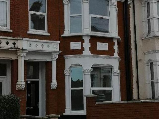 Tunley Rd, London, NW10 1 bed in a house share to rent £800 pcm £185 pw