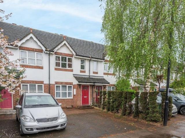 Tunnel Avenue, Greenwich, London, SE10 3 bed terraced house to rent £2,750 pcm £635 pw