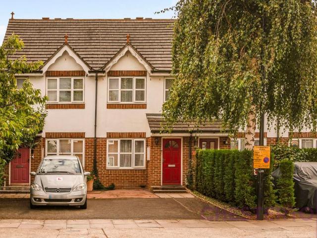 Tunnel Avenue, London, SE10 3 bed house to rent £2,750 pcm £635 pw
