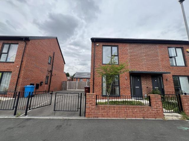 Tunstall Street, Manchester M11, 2 bed semi detached house to rent, £1,200 pcm | PrimeLocation