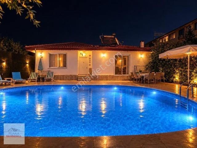 Tuana Emlaktan Toparlarda 2+1 Full Eşyalı Müstakil Havuzlu