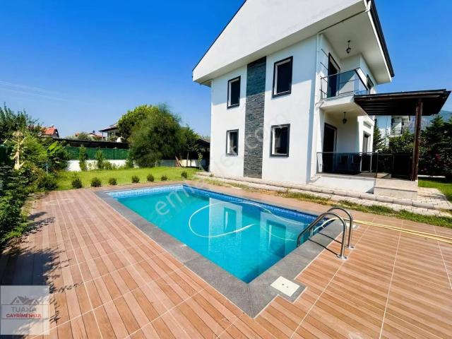 Tuana Emlaktan Yeni Mahallede Kiralık 5+1 Müstakil Villa