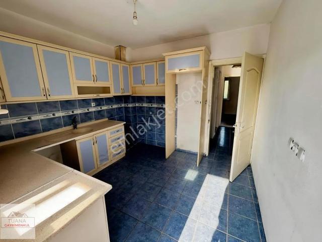Tuana Gayrimenkul'den Toparlar Mahallesi'nde 3 + 1 Kiralık Daire