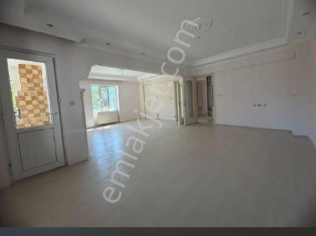 Tubel Gayrimenkul'den Selçuk Bey Mahallesinde 2+1 Daire