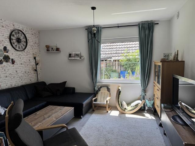 Tübingen Bühl: Hochwertige 5 Zimmer Erdgeschosswohnung mit Terrasse und Garten