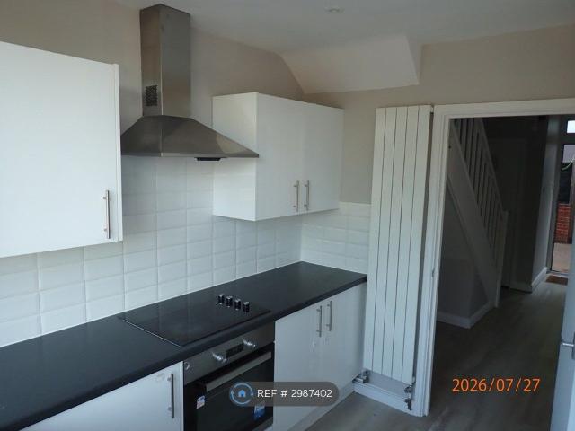 Tubs Hill Parade, Sevenoaks TN13, 3 bed maisonette to rent, £1,650 pcm | PrimeLocation