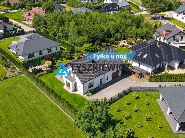 Tuchom, Spacerowa, 204,78 m2