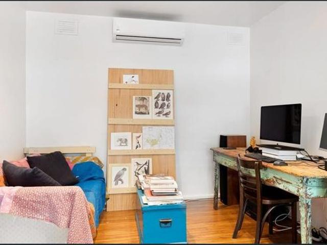 Tucked Away 1 Bedroom Gold Street Gem
