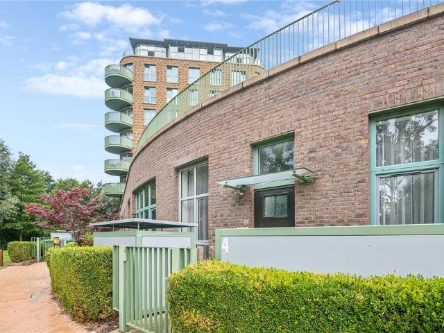 Tudway Road, London, SE3 3 bed apartment to rent £2,600 pcm £600 pw