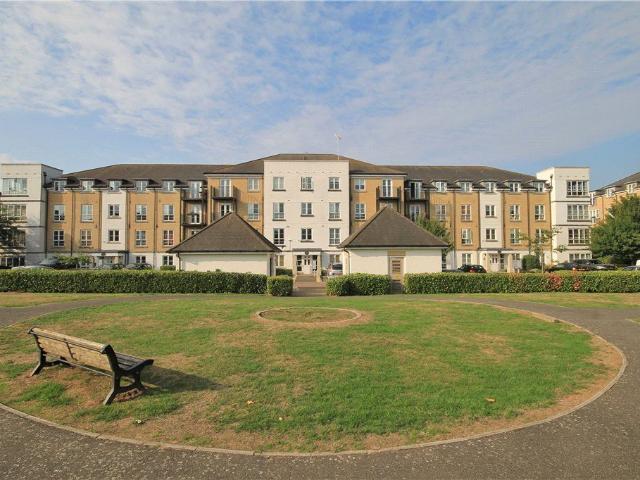Tudor Way, Knaphill, Woking, Surrey GU21, 2 bed flat to rent, £1,495 pcm | PrimeLocation