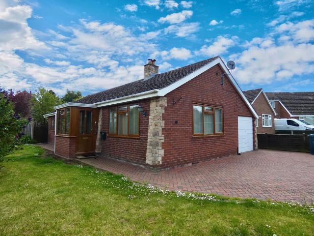 Tudor Close, Cross Houses SY5, 2 bed detached bungalow to rent, £950 pcm | PrimeLocation