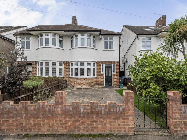 Tudor Drive, Kingston Upon Thames KT2 3 bed semi detached house to rent £3,000 pcm £692 pw